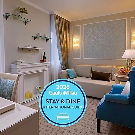 Hotel Honour And Grace 4*