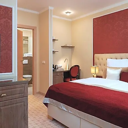 Hotel Honour And Grace 4*