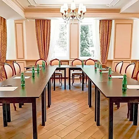 Hotel Honour And Grace 4*